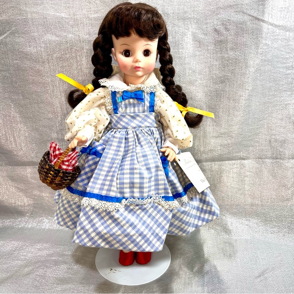 1996 Vintage Madame Alexander Legends Wizard of OZ Dorothy Doll with Stand